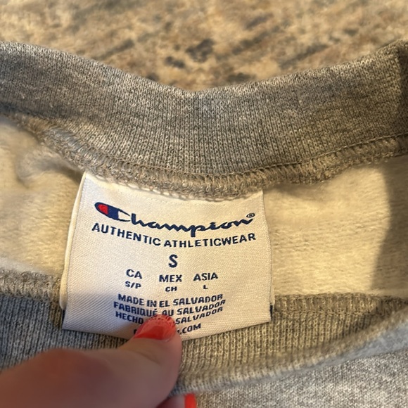 Uconn Huskies Crewneck - Picture 4 of 4